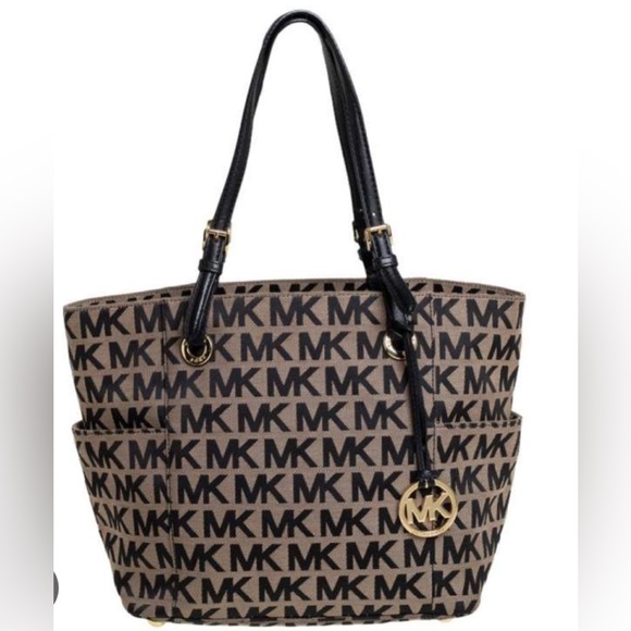MICHAEL KORS JET SET BEIGE/BLACK SIGNATURE CANVAS AND LEATHER LOGO TOTE BAG - Picture 1 of 12